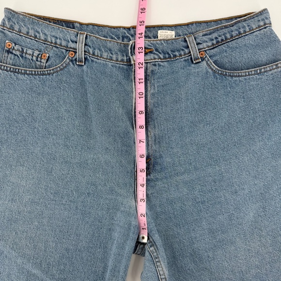 Levi's Light Wash Baggy Jorts Size 20 - Picture 7 of 8